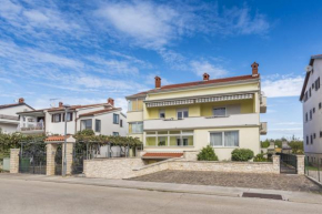 Отель Alto Apartments  Умаг